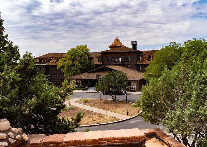 El Tovar - Inside The Park