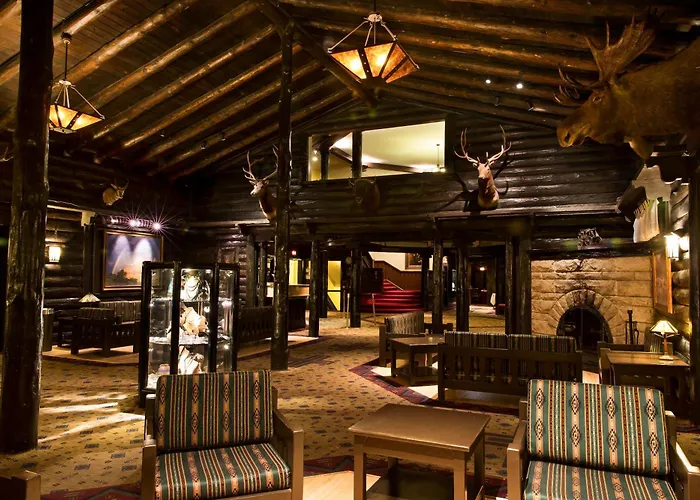 El Tovar - Inside The Park Grand Canyon Village