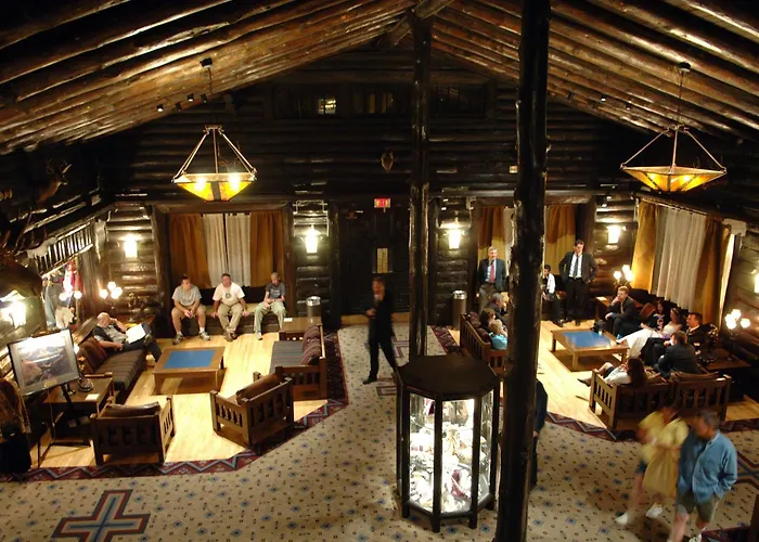 El Tovar - Inside The Park
