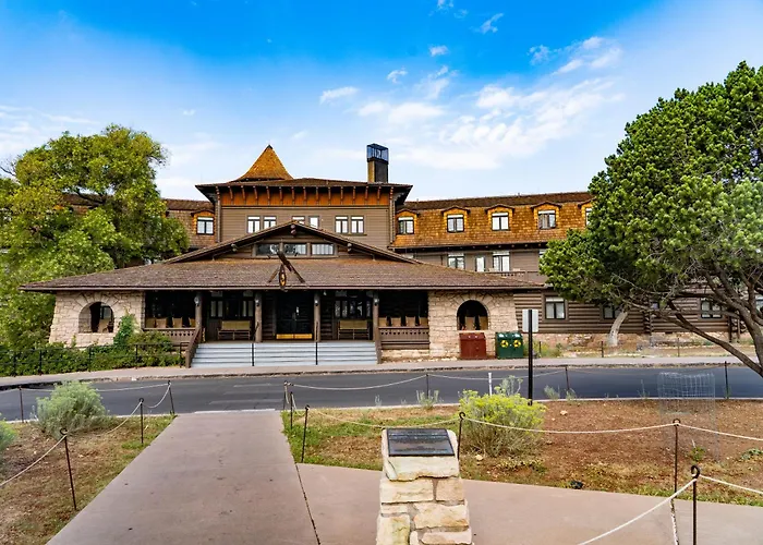 El Tovar - Inside The Park Grand Canyon Village